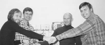 1978 年,Ward Parkinson、Joe Parkinson、Dennis Wilson 與 Doug Pitman 四個人在博伊西成立美光